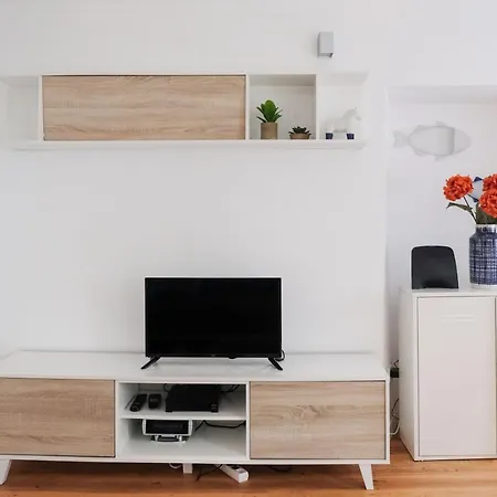 Urban & Trendy By Lx Factory *